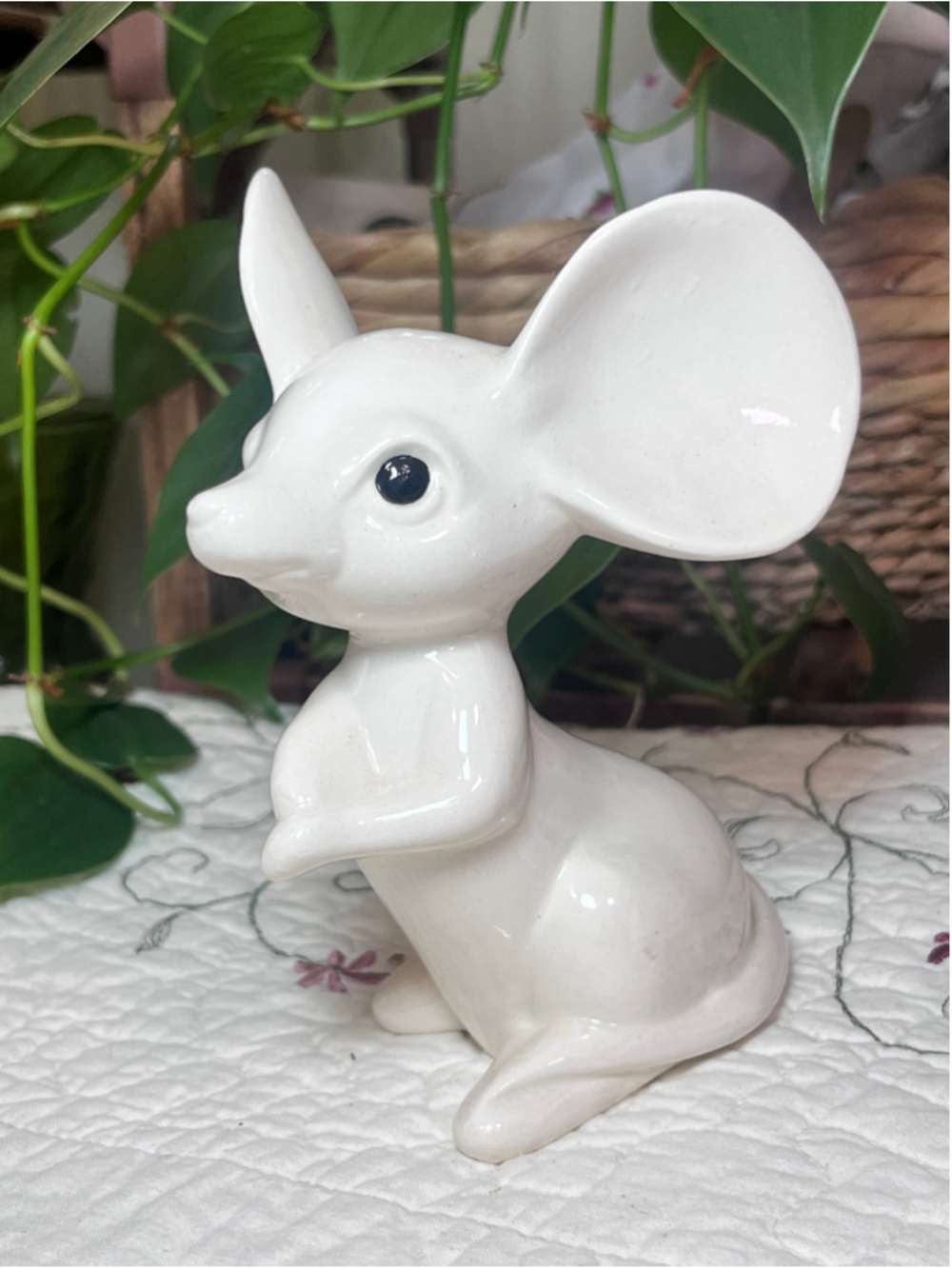Vintage White Ceramic Mouse Figurines - Set of 2 - Picture 5 of 10